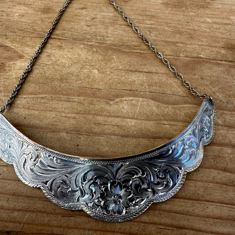 Montana Silversmiths Silver Floral Necklace